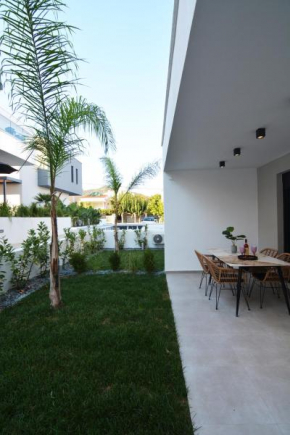 Diamond C Luxury Apartment